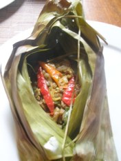 Grilled Spicy Phuket Mushroom, Hed Mok Phuket