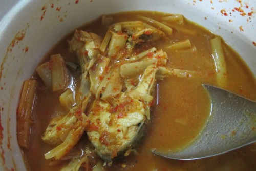 Sour Curry with Fish and Banana Stem