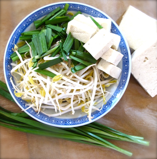 bean sprout, tofu and garlic chive